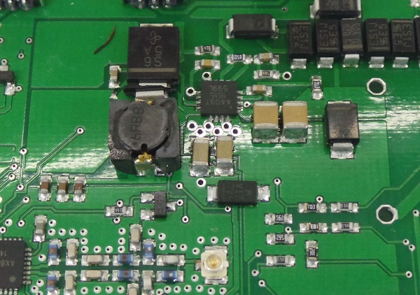 SMT贴片加工中元器件侧立翻转的形成原因？